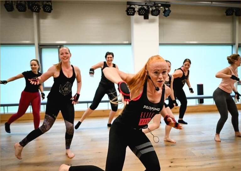 PILOXING Kursgruppe im Saal